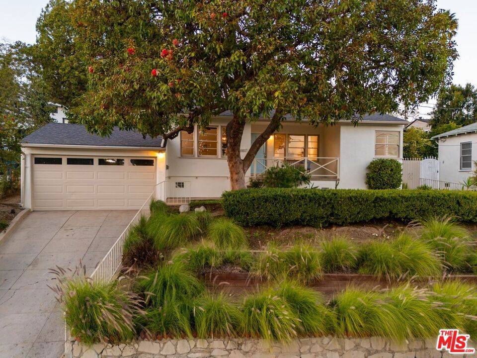 Los Angeles, CA 90065,3887 Aguilar ST