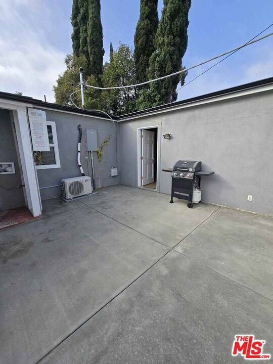 Van Nuys, CA 91401,14123 Califa ST