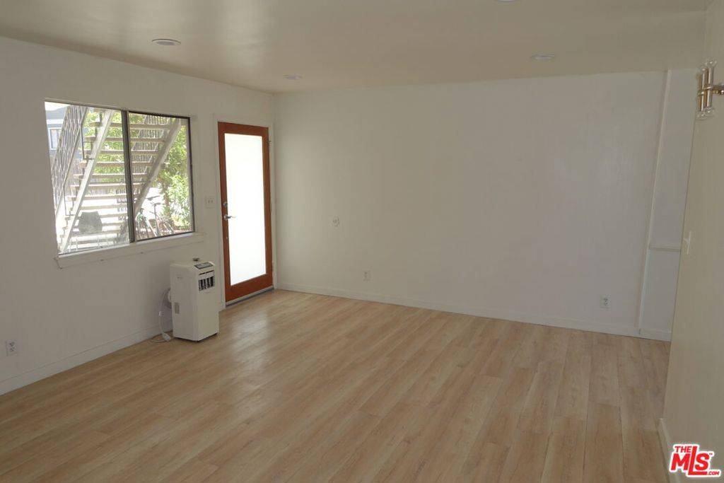 Los Angeles, CA 90042,5960 Benner ST #2