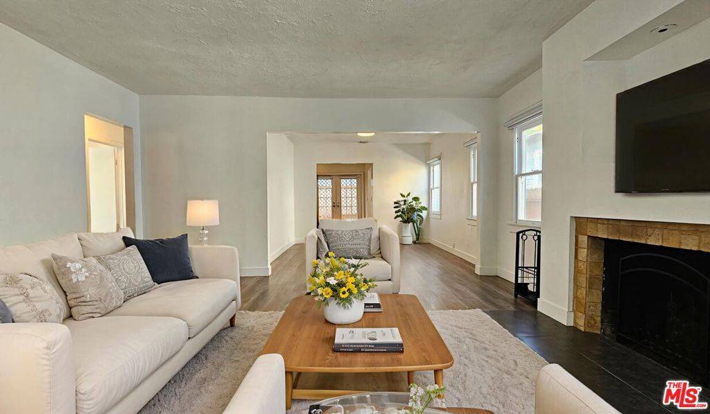 West Hollywood, CA 90046,1209 N Genesee AVE