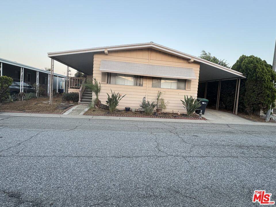 Compton, CA 90220,2601 E Victoria ST #99
