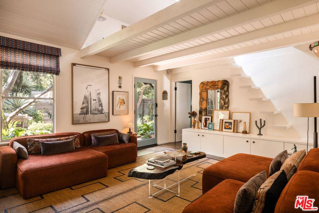 Los Angeles, CA 90026,1452 Westerly TER