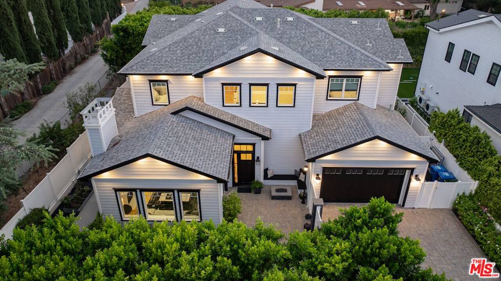 Encino, CA 91436,4439 Petit AVE