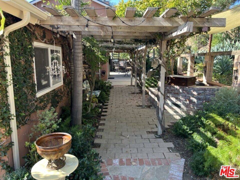 Newbury Park, CA 91320,729 Kenmore CIR