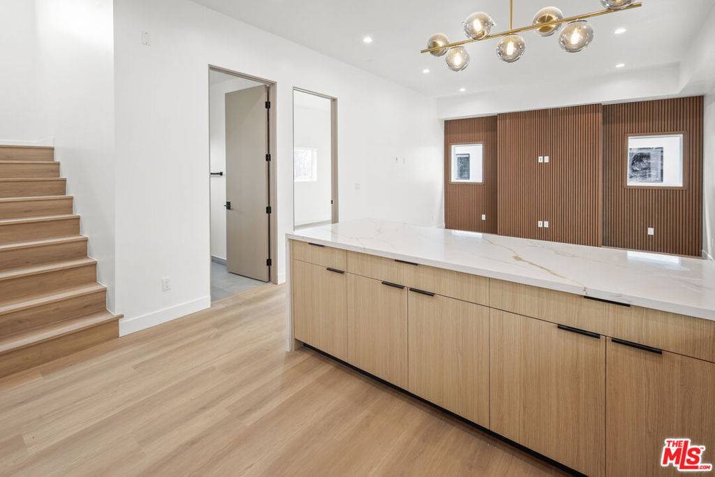 North Hollywood, CA 91602,11012 Hortense ST