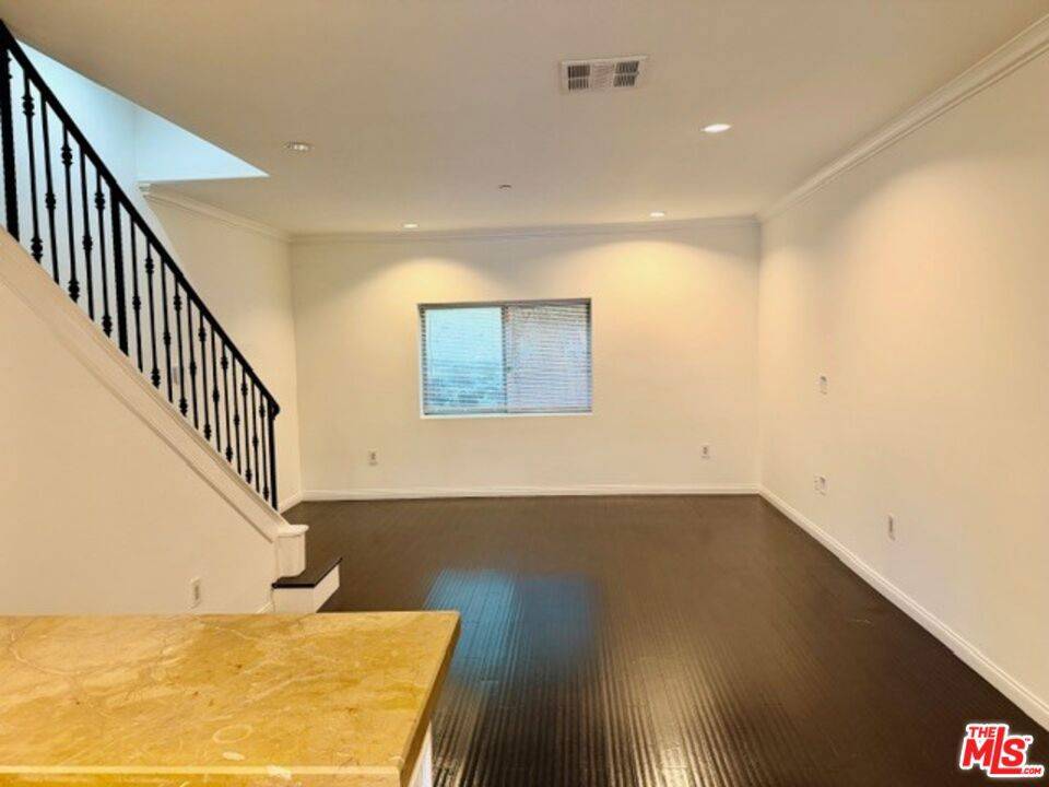 West Hollywood, CA 90046,917 N Sierra Bonita AVE #3