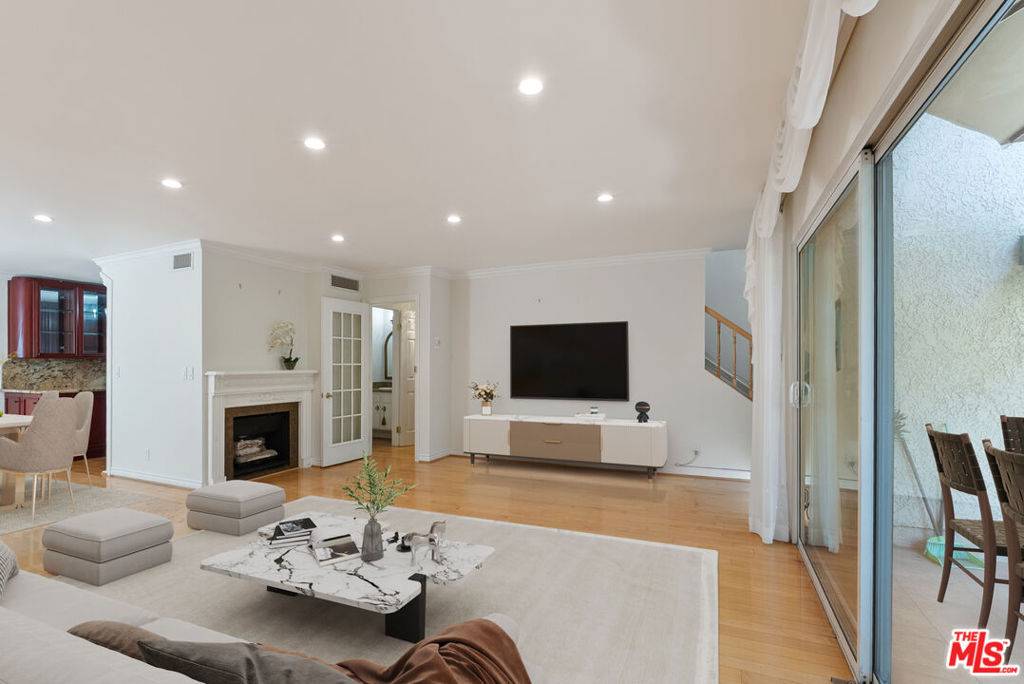 Burbank, CA 91504,7800 Via Genova