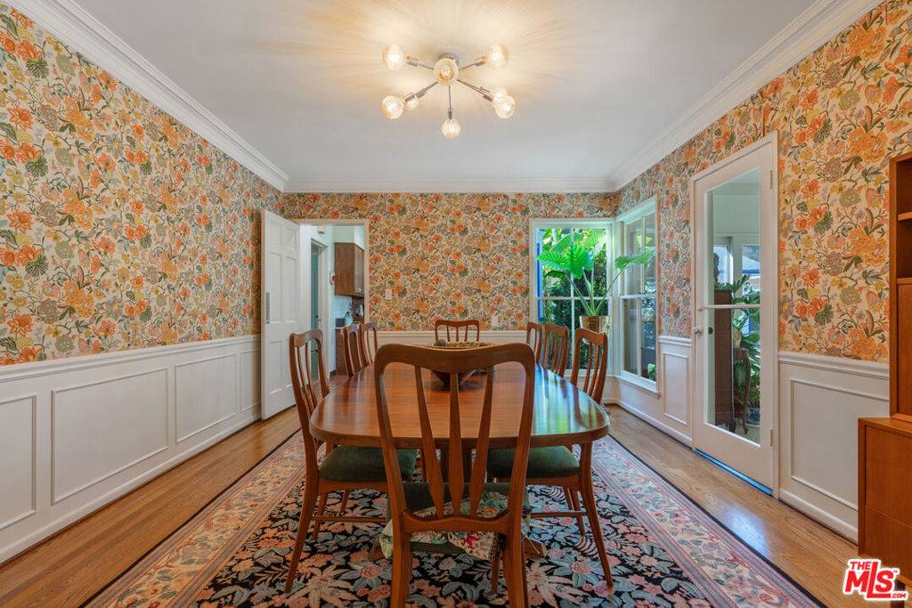 Los Angeles, CA 90049,11806 Bellagio RD