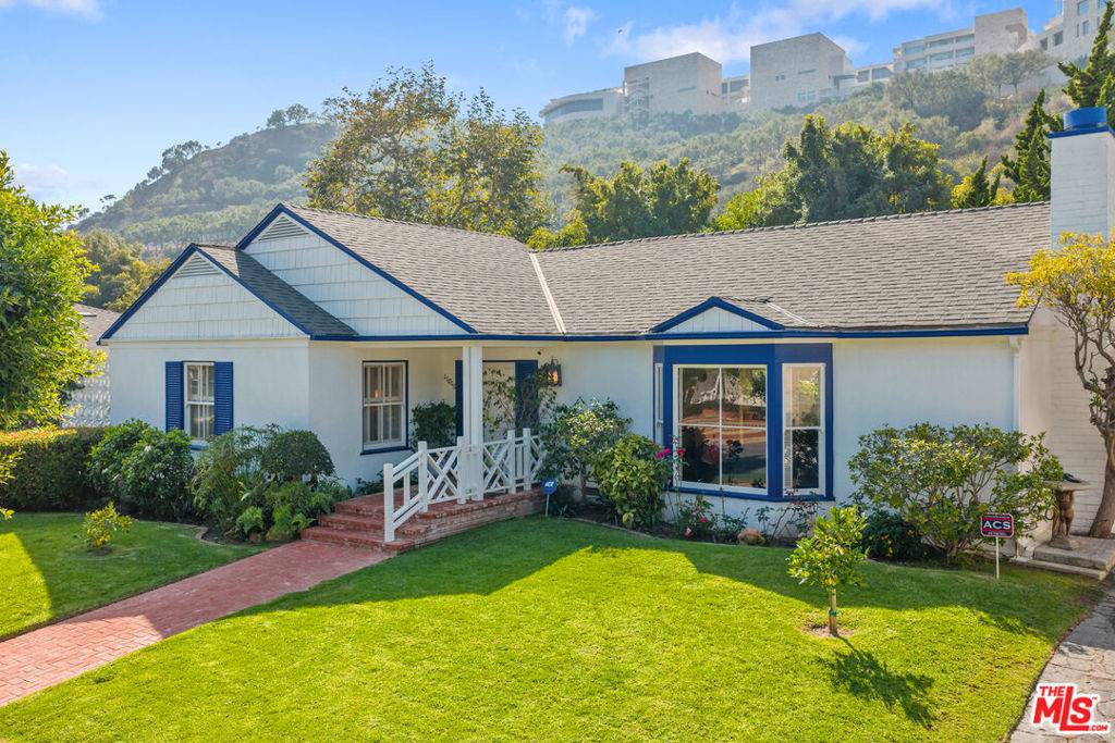 Los Angeles, CA 90049,11806 Bellagio RD