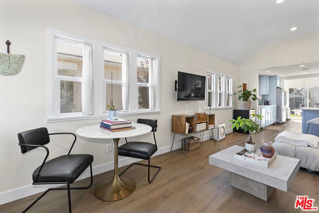 Los Angeles, CA 90016,2540 West BLVD