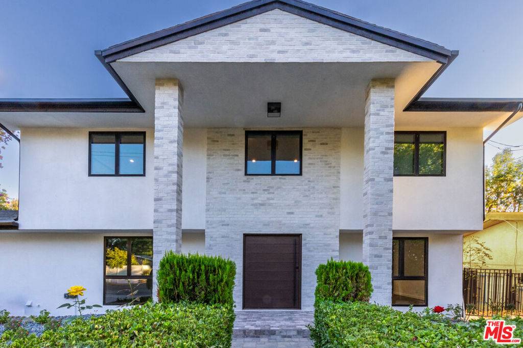 Woodland Hills, CA 91367,24040 Killion ST