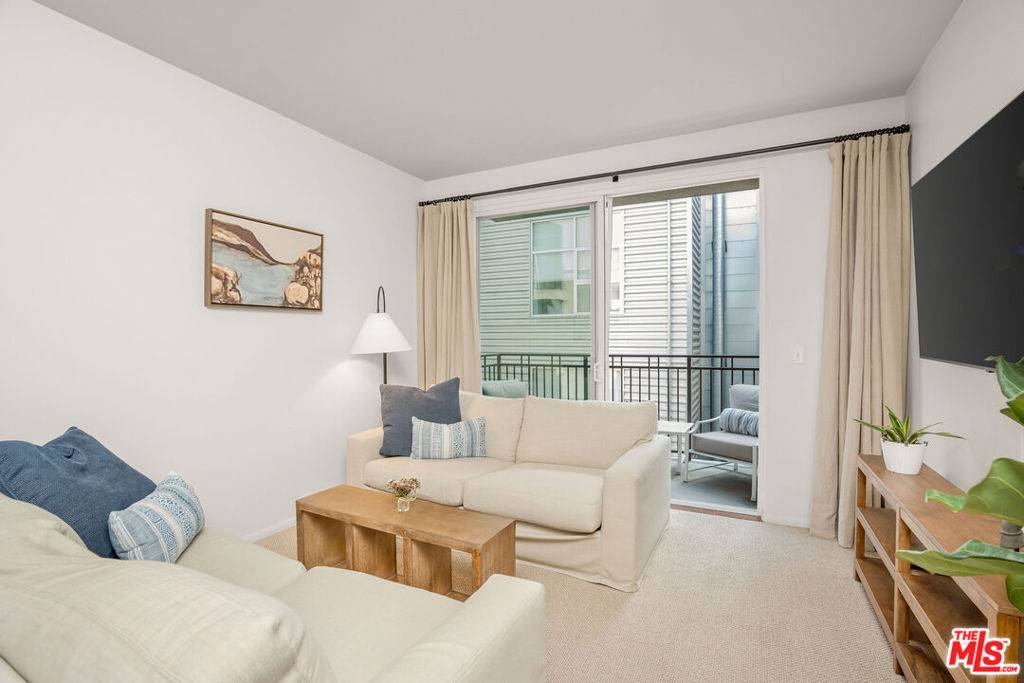 Marina Del Rey, CA 90292,4060 Glencoe AVE #228