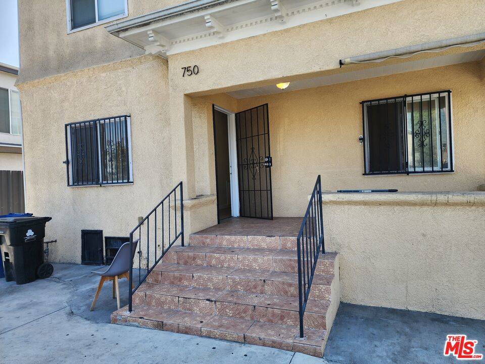 Los Angeles, CA 90011,750 E 40th PL #750
