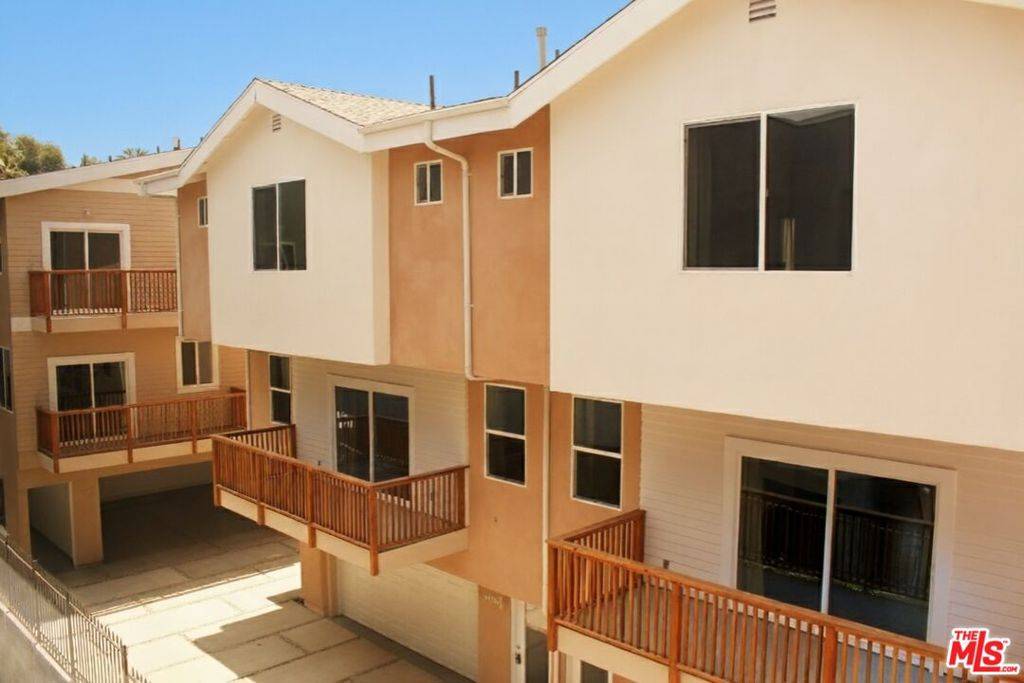 Los Angeles, CA 90042,6178 Aldama ST