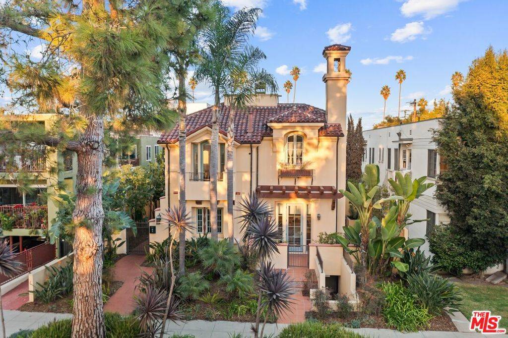 Santa Monica, CA 90403,941 11th ST #1