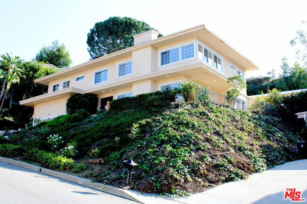 Studio City, CA 91604,11502 Dona Teresa DR