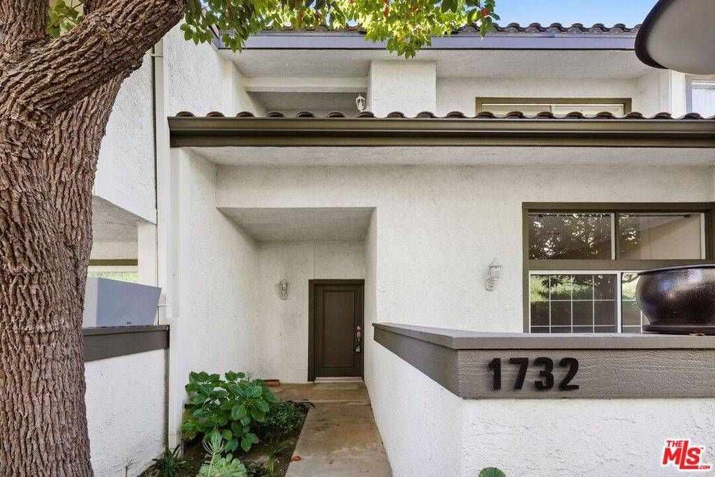 Pacific Palisades, CA 90272,1732 Palisades DR