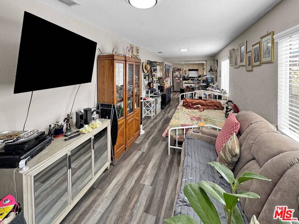 Pacoima, CA 91331,13258 Filmore ST