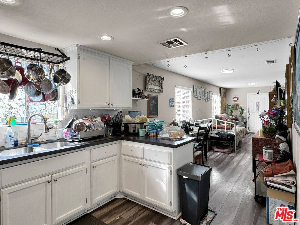 Pacoima, CA 91331,13258 Filmore ST