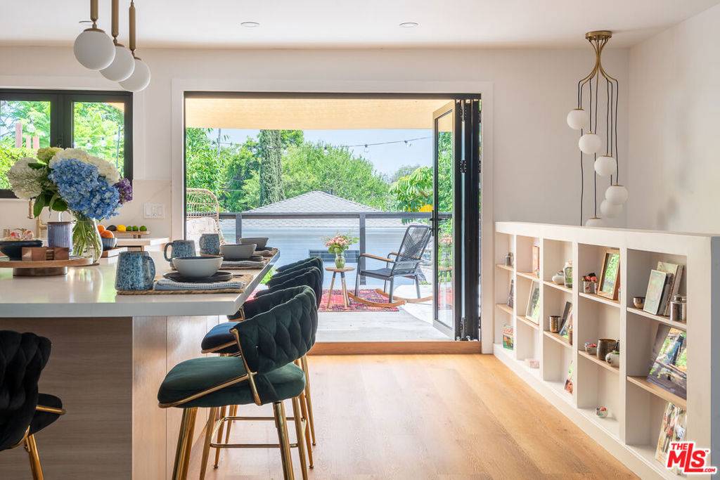 Los Angeles, CA 90026,1506 N Benton WAY