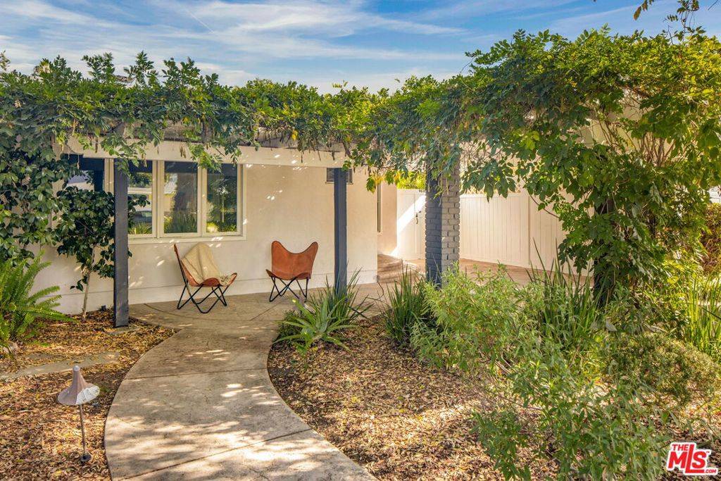 Sherman Oaks, CA 91423,4640 Mary Ellen AVE