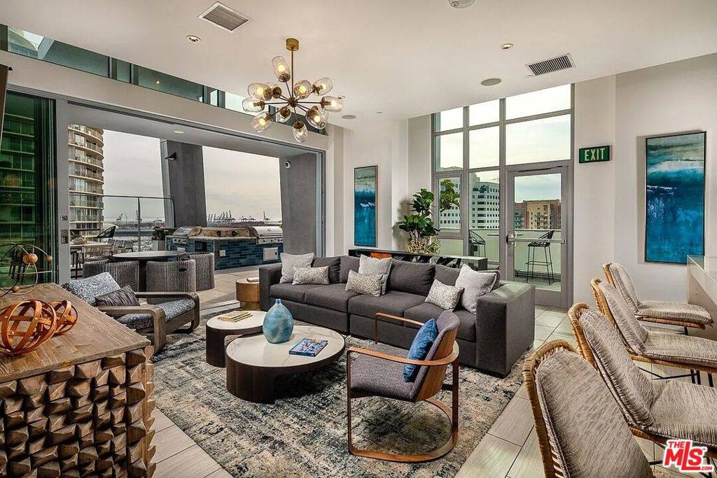 Long Beach, CA 90802,707 E Ocean BLVD #1517