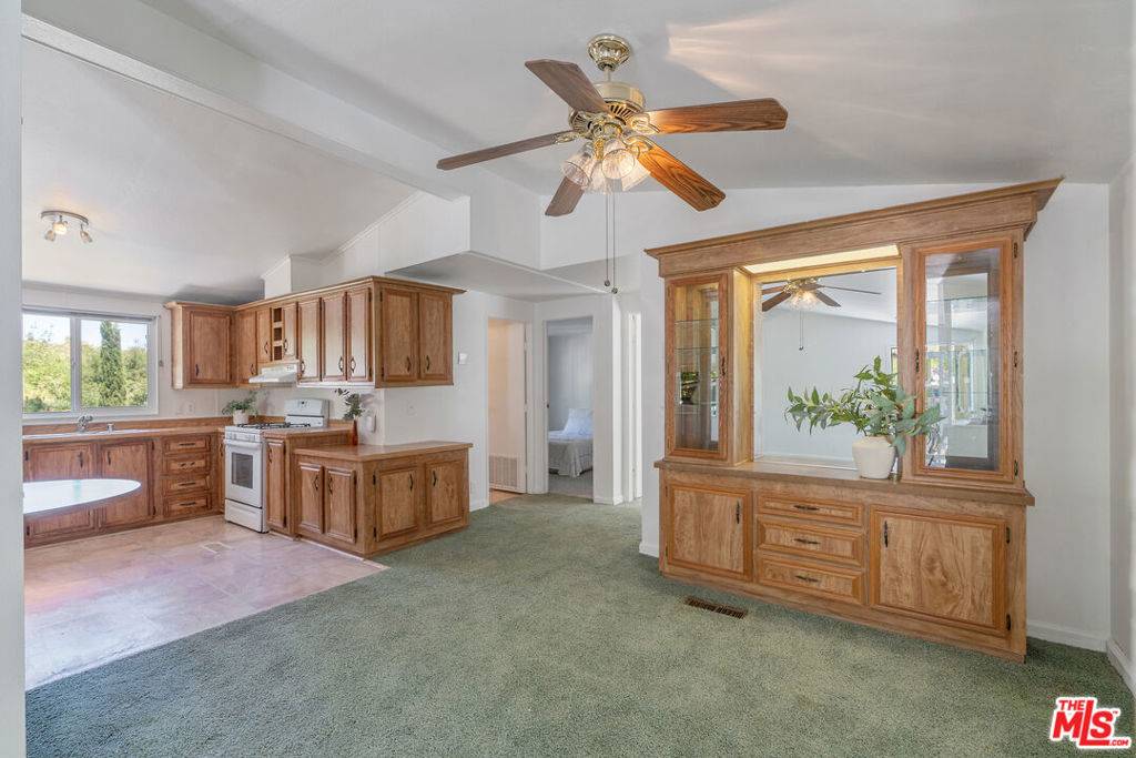 Calabasas, CA 91302,23777 Mulholland HWY #134