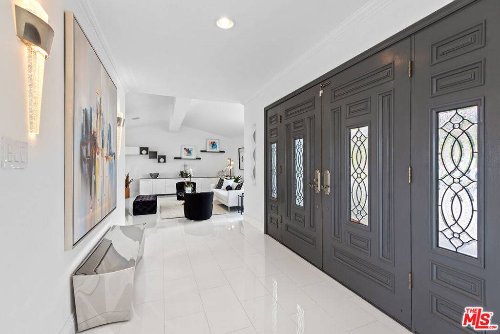 Sherman Oaks, CA 91403,14652 Deervale PL