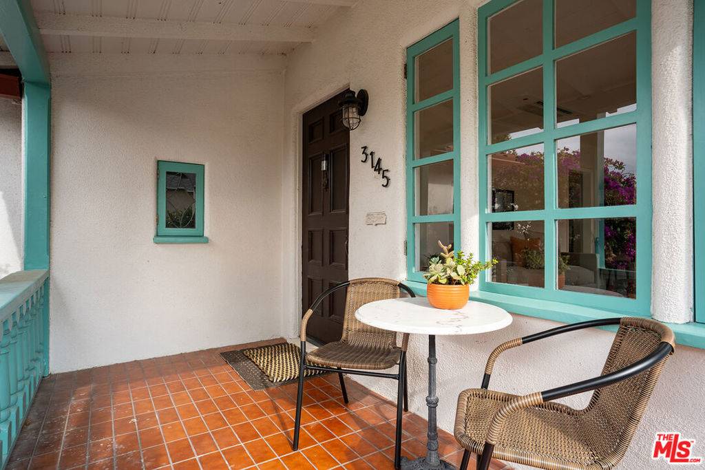 Los Angeles, CA 90039,3143 Larga AVE