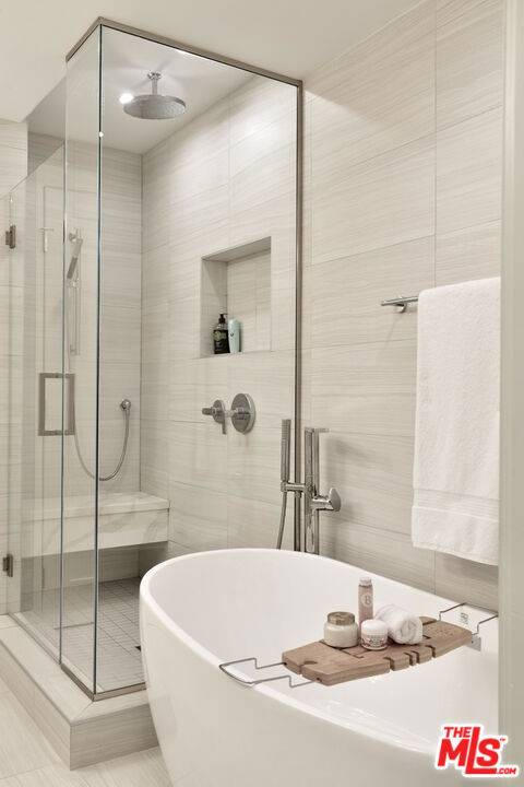 Malibu, CA 90265,23908 De Ville WAY #B