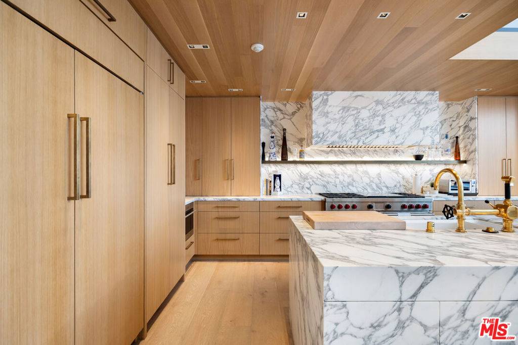 Malibu, CA 90265,24818 Malibu RD