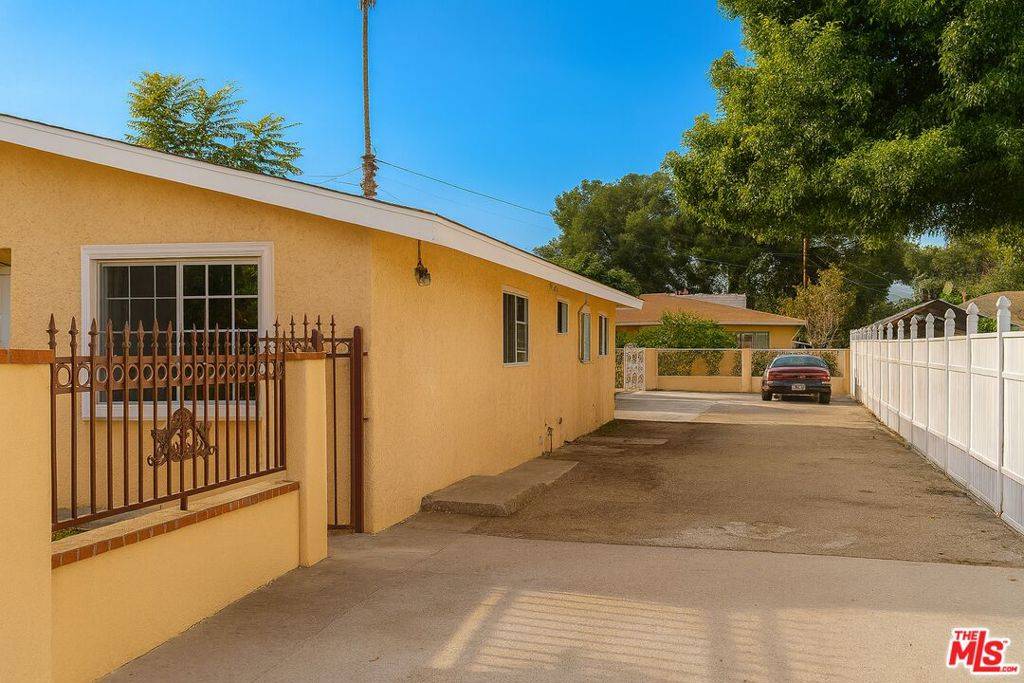 Sylmar, CA 91342,15131 Polk ST