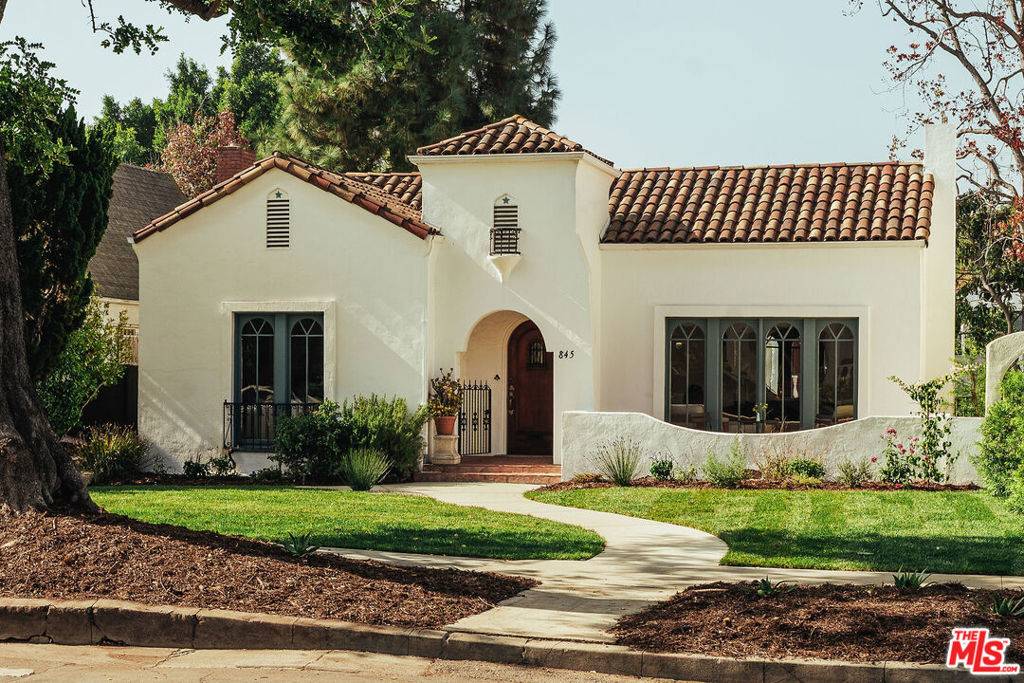 Los Angeles, CA 90005,845 S Muirfield RD