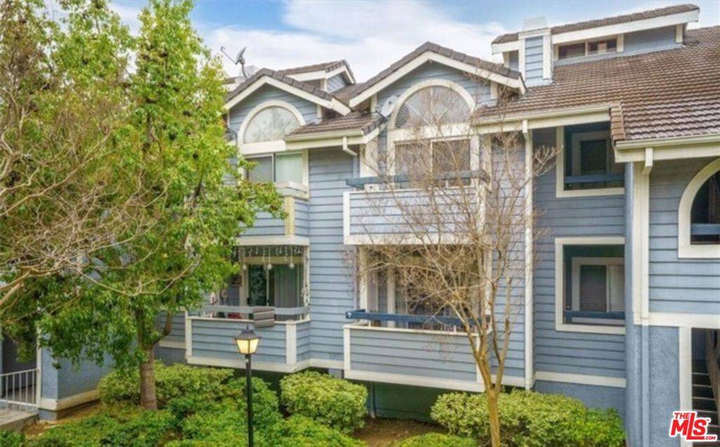 Canyon Country, CA 91351,26926 Flo LN #422