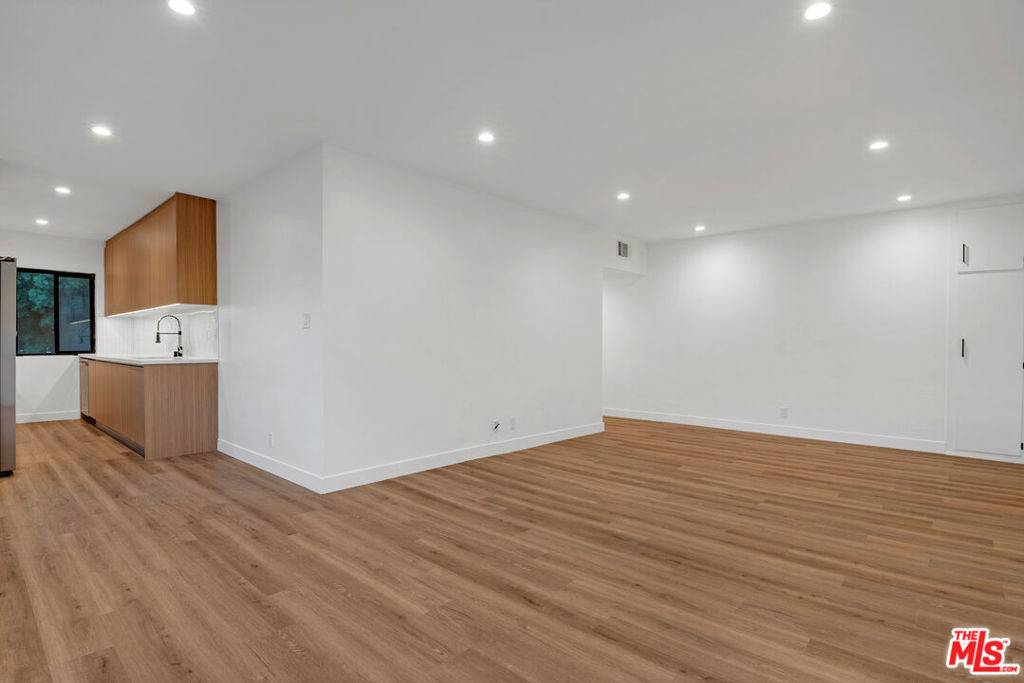 West Hollywood, CA 90046,950 Havenhurst DR #6