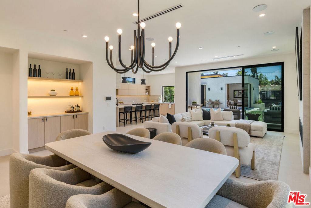 Venice, CA 90291,2115 Walnut AVE