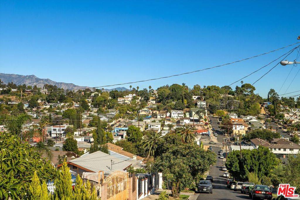 Los Angeles, CA 90042,554 Neva PL