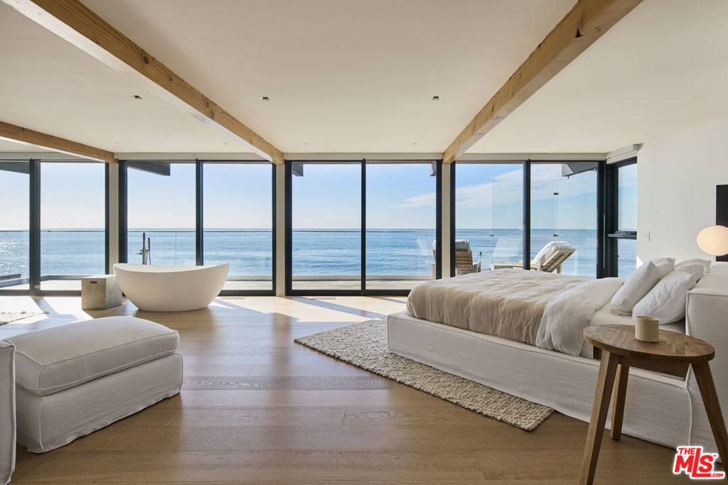 Malibu, CA 90265,24548 Malibu RD