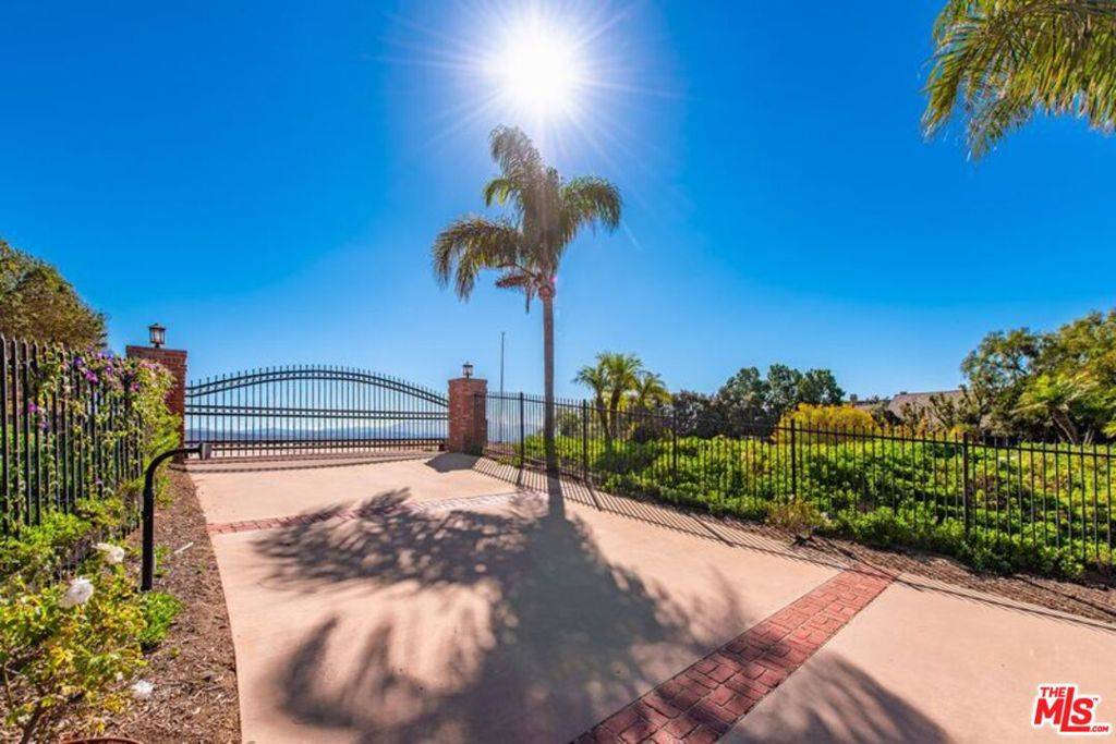 Somis, CA 93066,6312 Ridgecrest LN