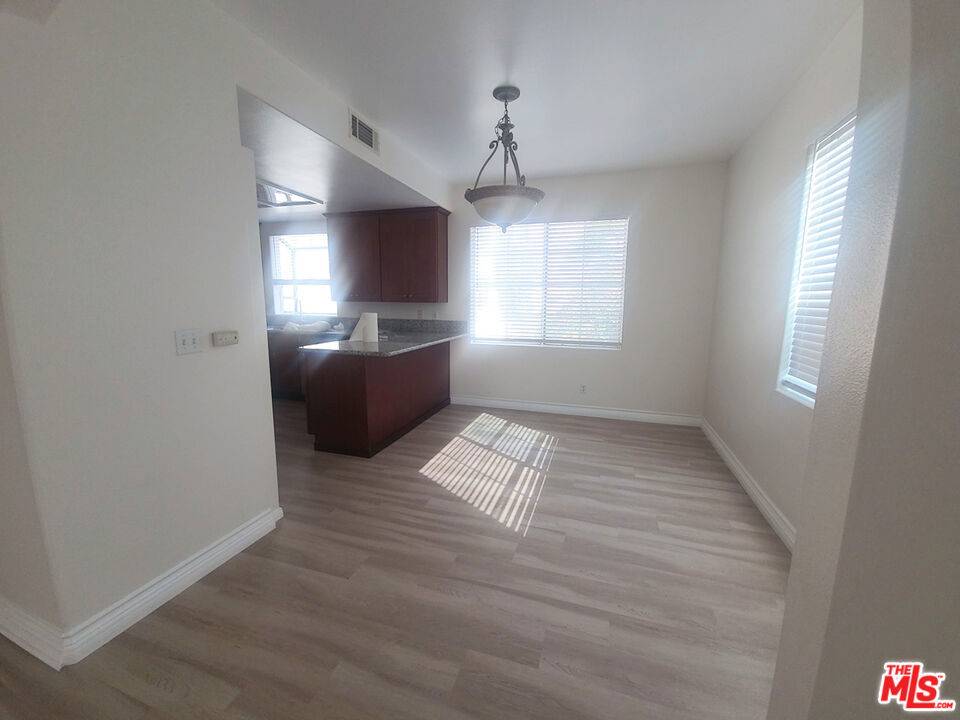 Los Angeles, CA 90004,4838 Elmwood AVE #5