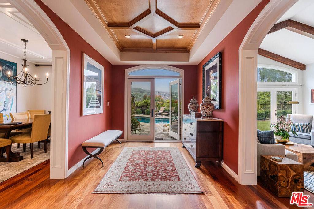 Pacific Palisades, CA 90272,17589 Camino De Yatasto