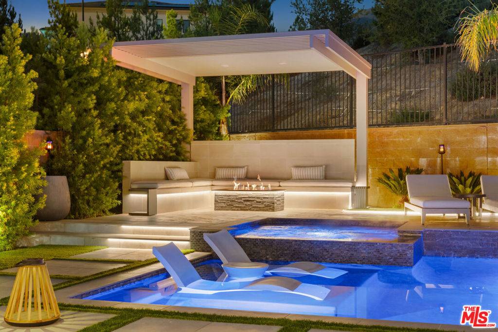 Porter Ranch, CA 91326,20741 W Deer Grass CT