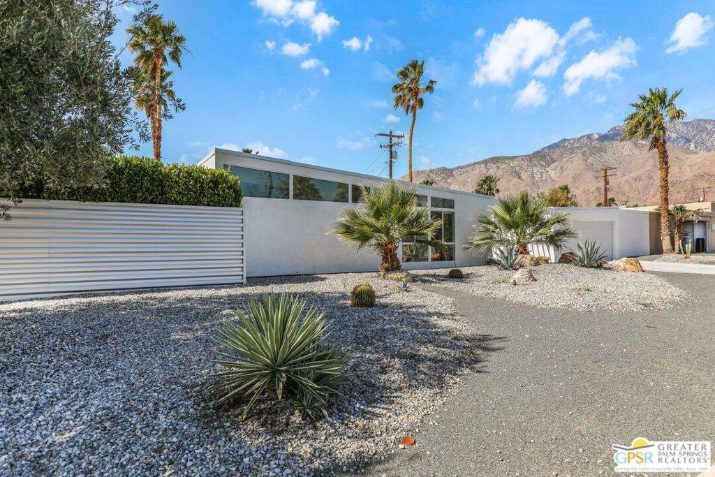 Palm Springs, CA 92262,971 E Alexander WAY