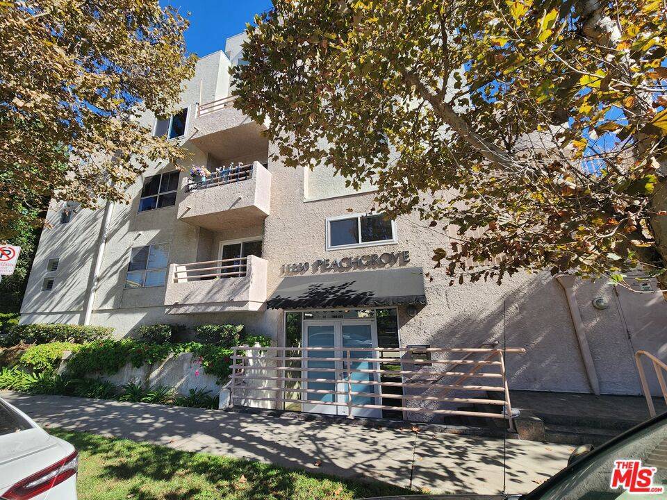 North Hollywood, CA 91601,11230 Peach Grove ST #106