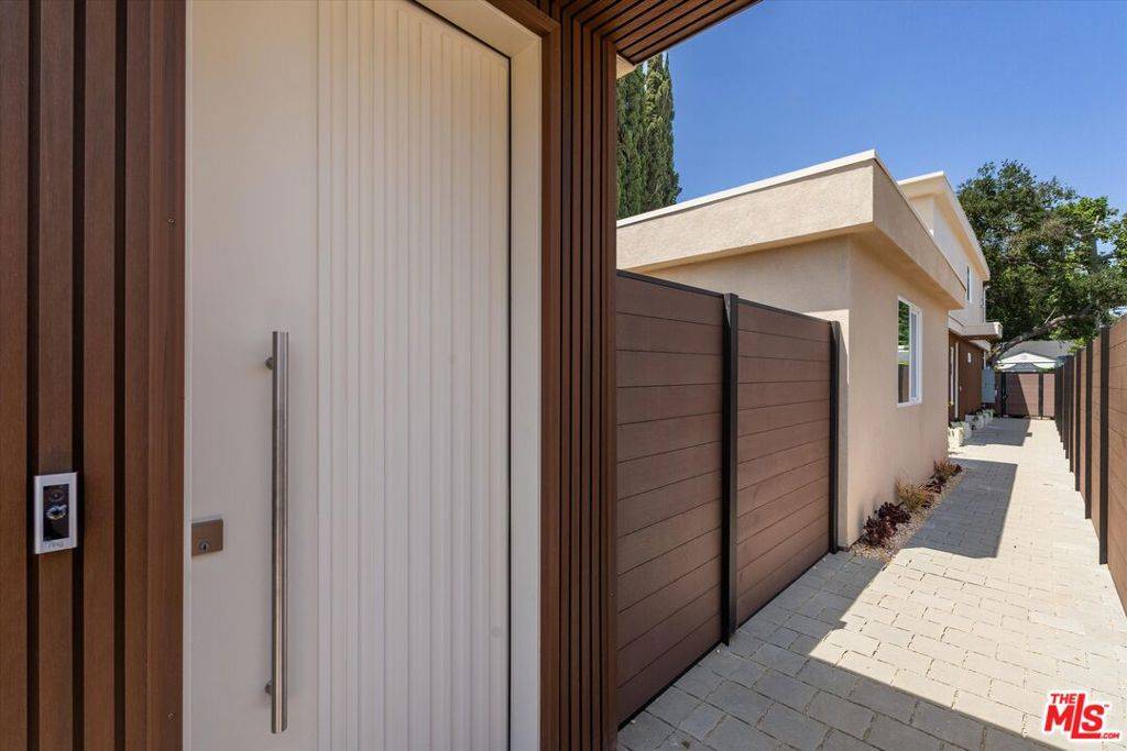 Sherman Oaks, CA 91401,5912 1/2 Mammoth AVE