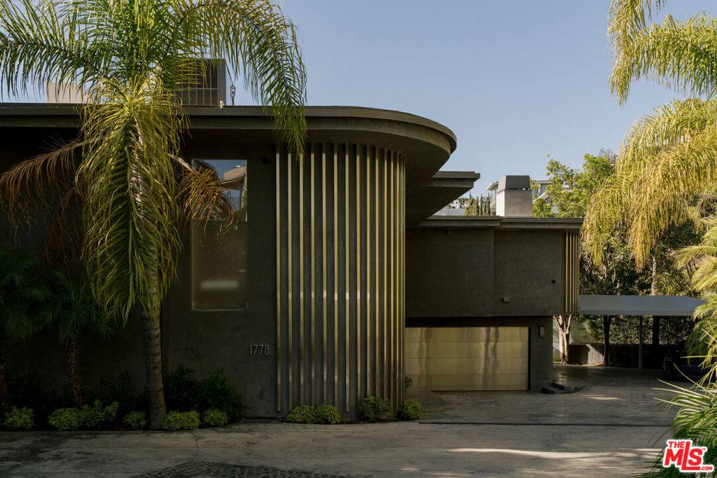 Los Angeles, CA 90069,1778 Viewmont DR