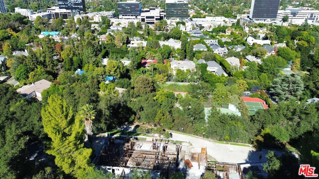 Encino, CA 91436,4418 Woodley AVE