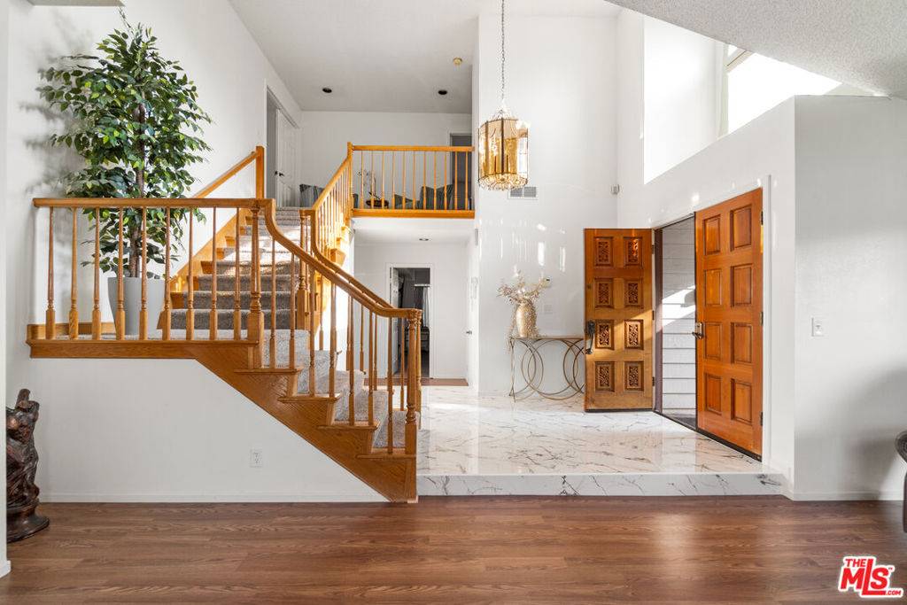 Downey, CA 90242,7637 Brunache ST