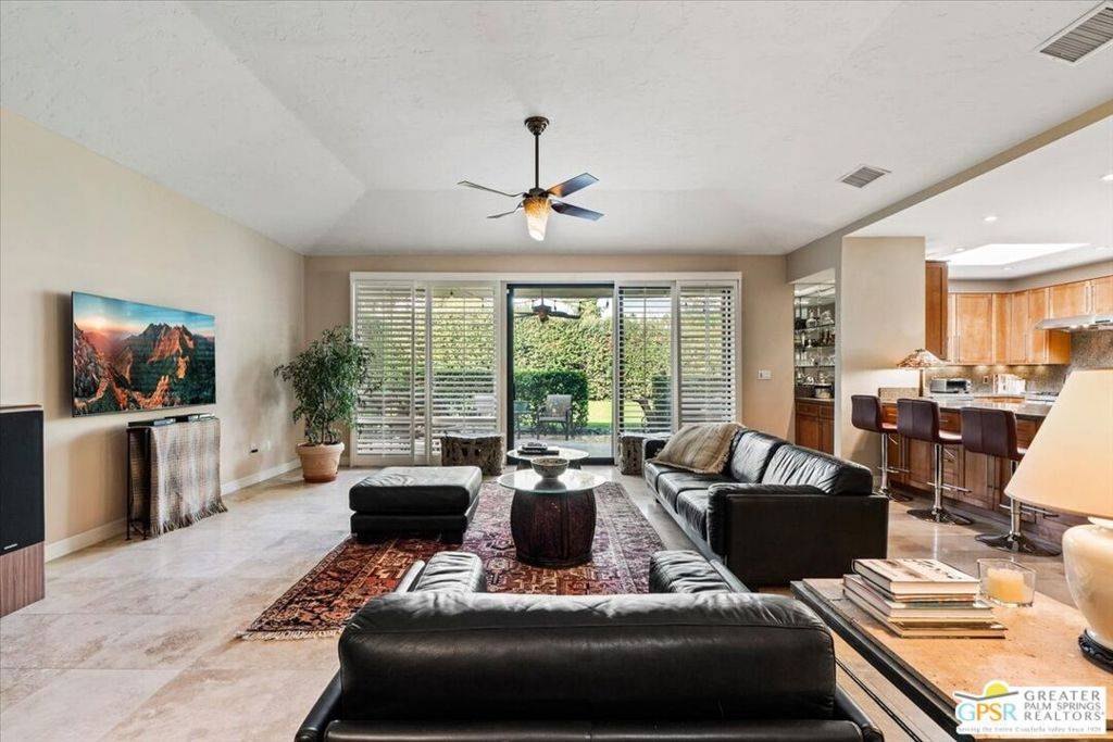 Palm Springs, CA 92264,2222 Oakcrest DR