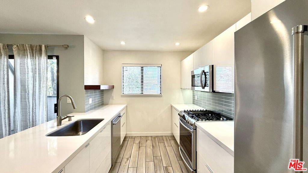 Santa Monica, CA 90404,1802 20th ST #B